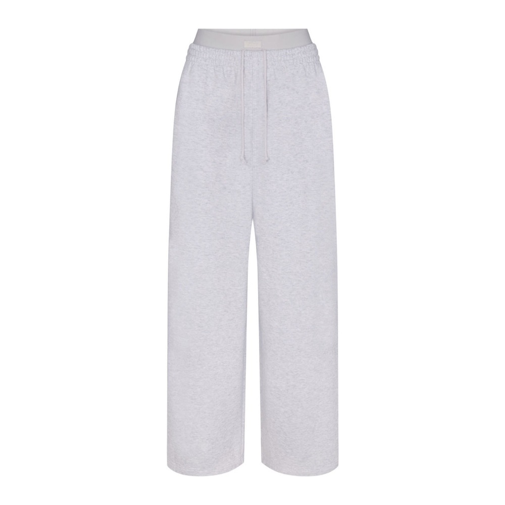SKIMS COTTON FLEECE OVERSIZED DOUBLE
WAISTBAND PANT - Picture 4 of 4